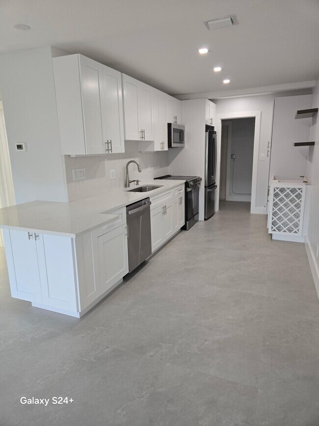 Photo - 4951 SW 28th Terrace Apartment Unit 2