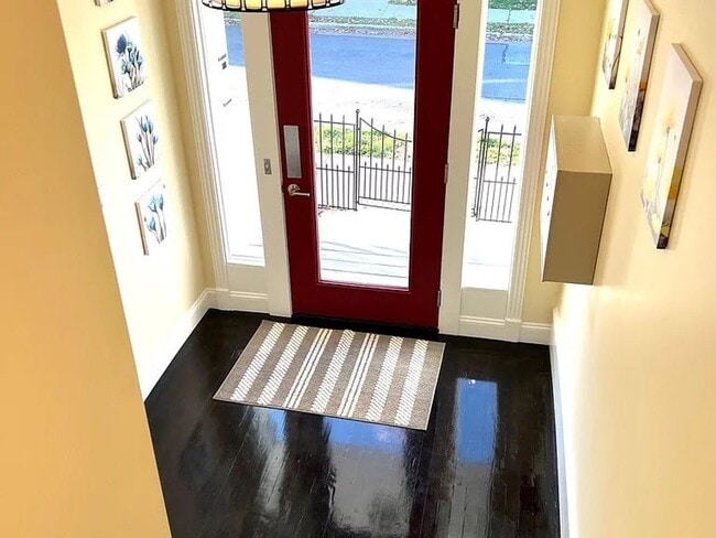 Photo - Newly Renovated 3 Bedroom Apartment - Poug...