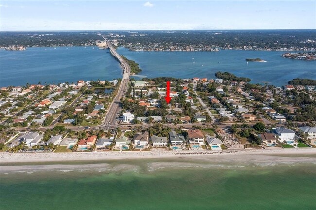 Building Photo - 941 Palm Dr