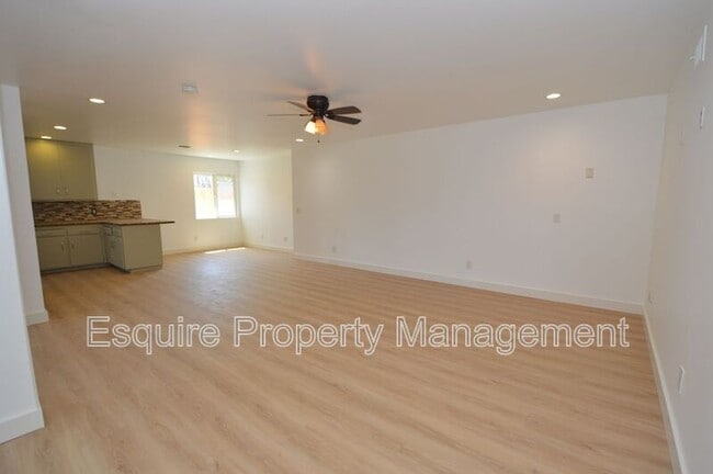 Photo - 13515 W Telegraph Rd