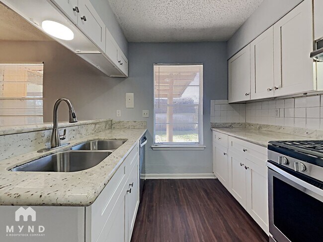 Photo - 8466 Gallahad St