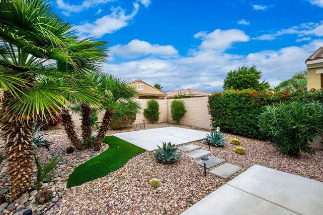 Photo - 81648 Avenida De Musica