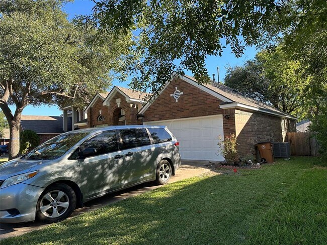 Photo - 1117 Blue Fox Dr