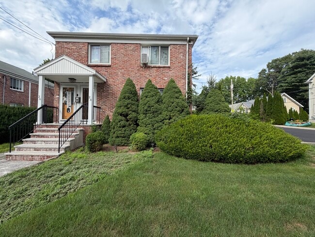 Photo - 28 Sparrow St Unit 38