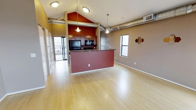 Photo - 3038 Umatilla St