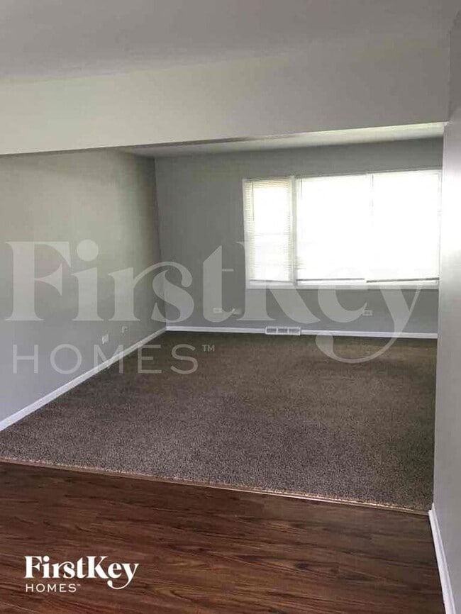 Photo - 2S383 Riverside Ave