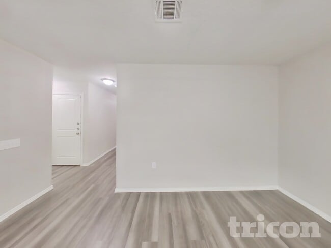 Photo - 6815 Hibiscus Falls