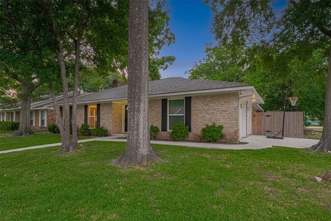 Photo - 12602 Westleigh Dr Casa