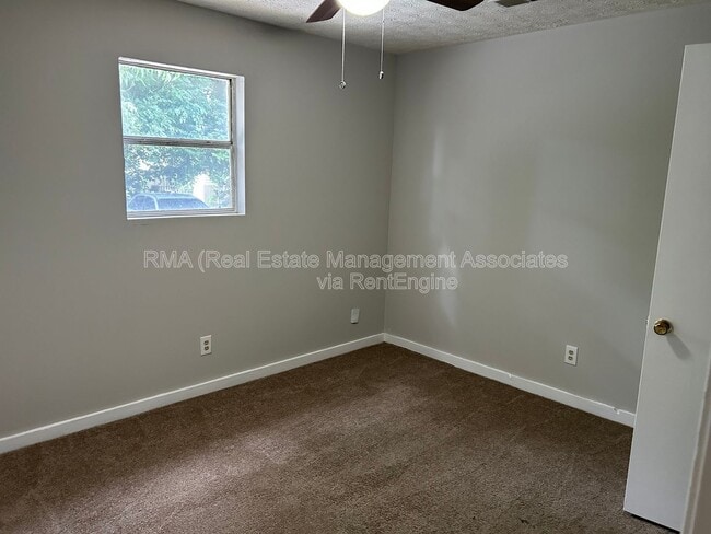 Photo - 413 N Hill St Unit B