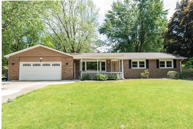 Four Bedroom Home in Portage - Four Bedroom Home in Portage