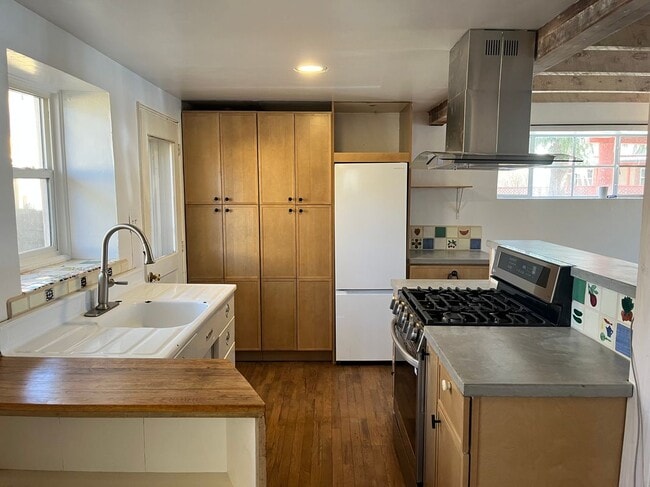 Photo - 410 Liebert St