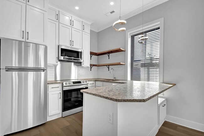 Photo - 88 W Frankfort St