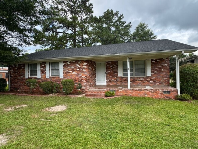 3 Bedroom Brick House - 3 Bedroom Brick House
