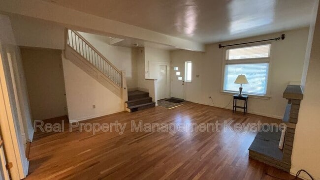 1122 Greenfield Ave