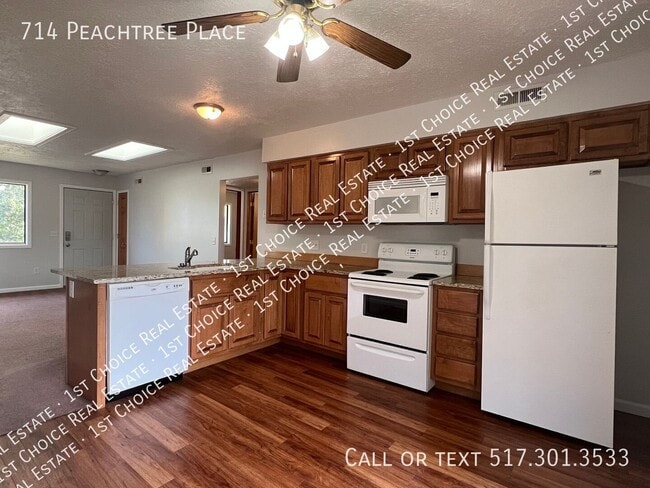 714 Peachtree Pl
