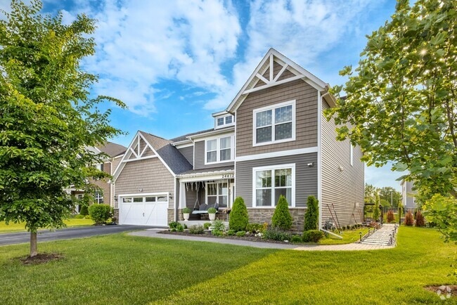 Building Photo - PARADISE IN PLAINFIELD's NORTHPOINTE Rental
