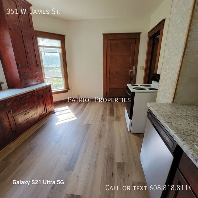 2 bedroom/ 1 bath apartment in Columbus, WI - 2 bedroom/ 1 bath apartment in Columbus, WI