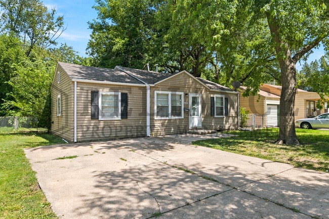 Photo - 1126 Silverdale Ct