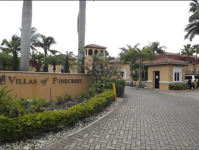 Building Photo - 6709 N Kendall Dr