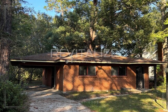 2 Bed/1 Bath Home in Mobile! - 2 Bed/1 Bath Home in Mobile!