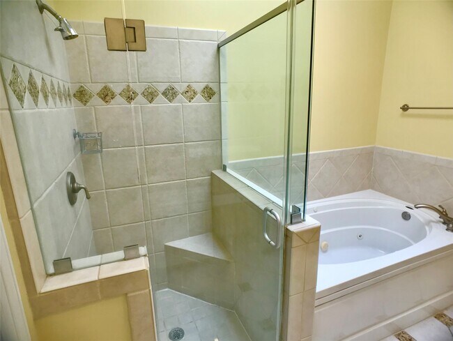 Photo - 2104 Bancroft Ln