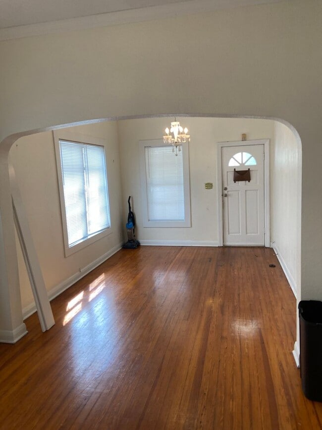 Photo - North Hyde Park Three Bedroom Bungalow in Plant High School District