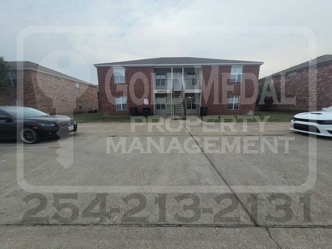 Building Photo - 2806 Cantabrian Dr Unit D