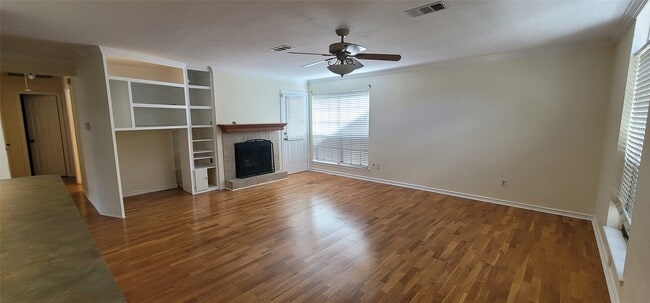 Photo - 20111 Beechview Ln