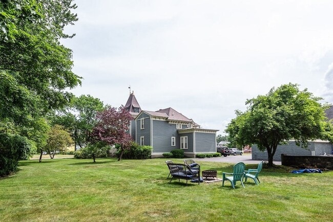 Photo - 249 County St Unit 2