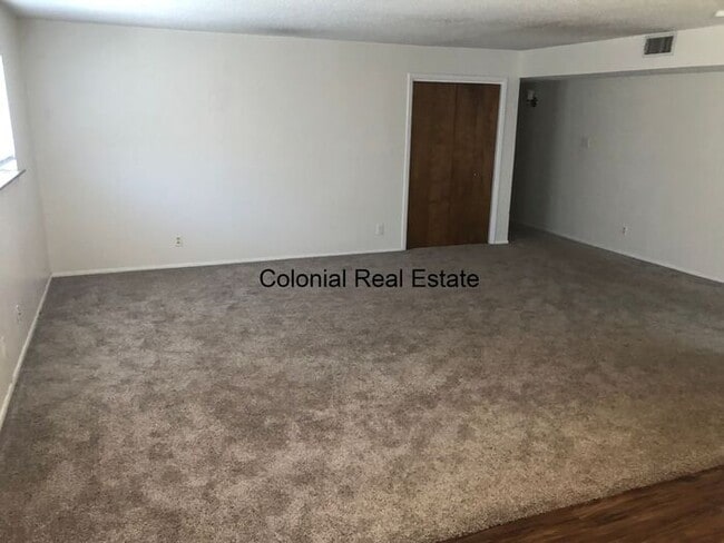 Photo - Spacious 2 Bedrooms 1 bathroom Apartment For Rent
