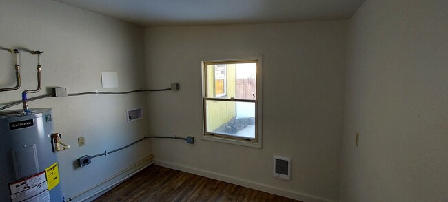 Photo - 148 Neilson Ln