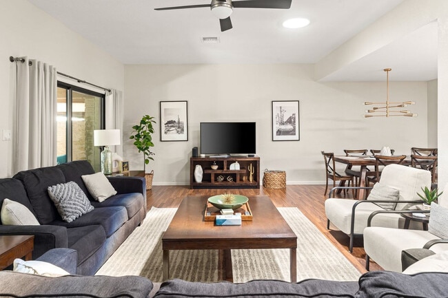 Photo - 4525 N 66th St Unidad ID1255299P