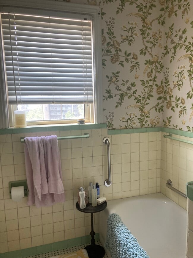 4440 Lindell Blvd Unit 904