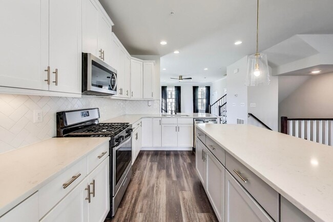 Photo - Luxurious on Lanham Hill - 3 + 3.5 Near Ne...