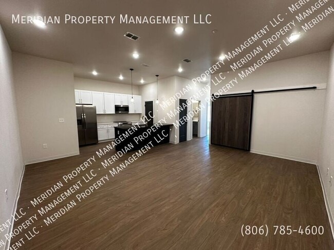 Building Photo - 5912 Erskine St