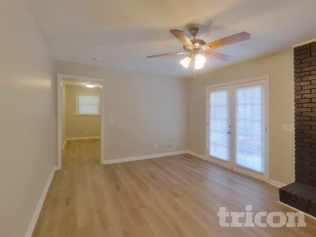 Photo - 3959 Notre Dame Pass