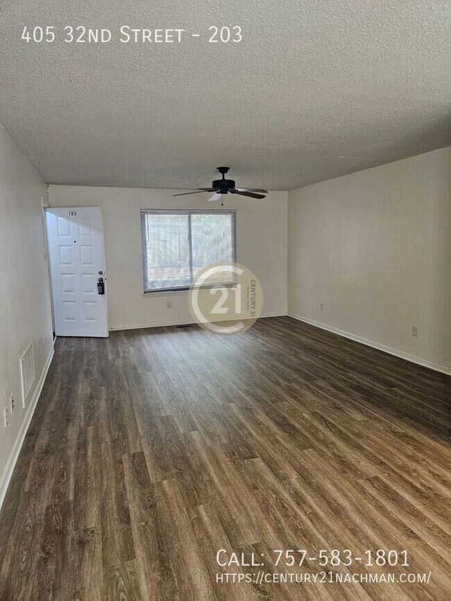 Photo - 405 32nd St Unit 203