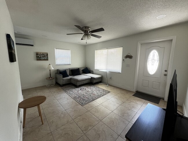 Photo - 4135 Saums Dr