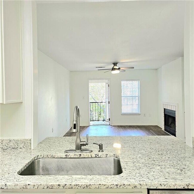 Photo - 3655 Habersham Rd NW