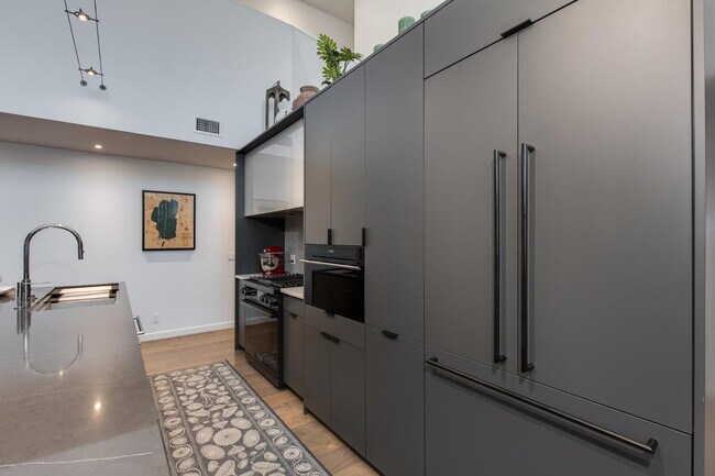 Photo - 1341 E Pomelo Grove Ln