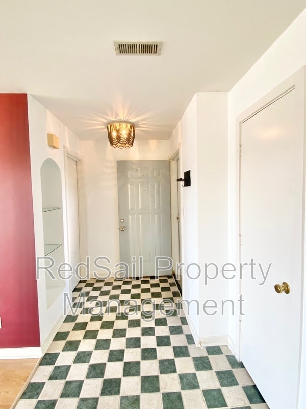 Photo - 212 Dockside Dr