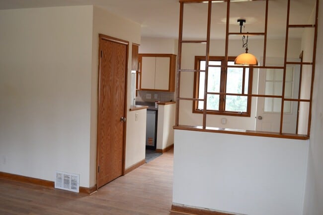 Photo - 425 Mineau Pky