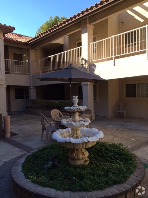 Building Photo - JESS RANCH!! 2 BEDROOM/2 BATH CONDO IN 55+...