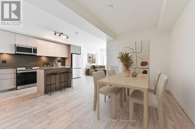 Photo - 133 Bronte Rd Unit B0725