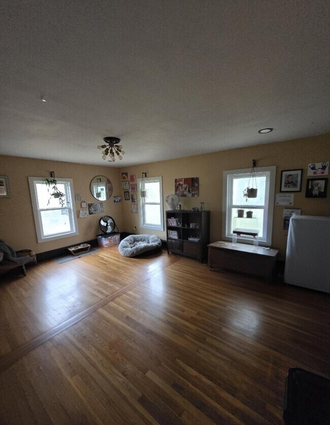 Photo - 6 Shady Ln