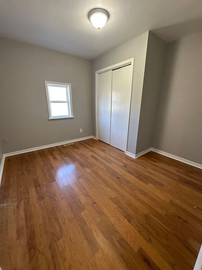 Photo - 422 N 1st St