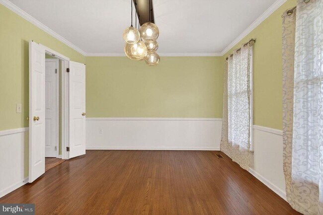 Photo - 16 Beechtree Ln