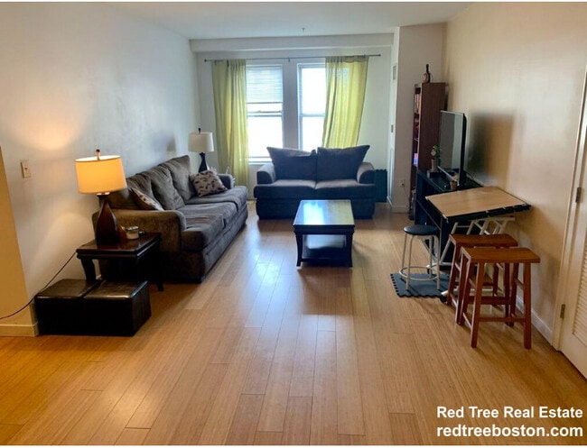 Photo - 16 Miner St Unit 303