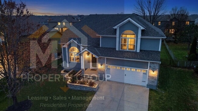 Building Photo - Beautiful 4 Bedroom / 3 Bath Home in Olathe