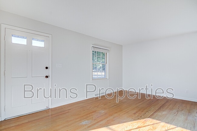 Photo - 805 Trenton St